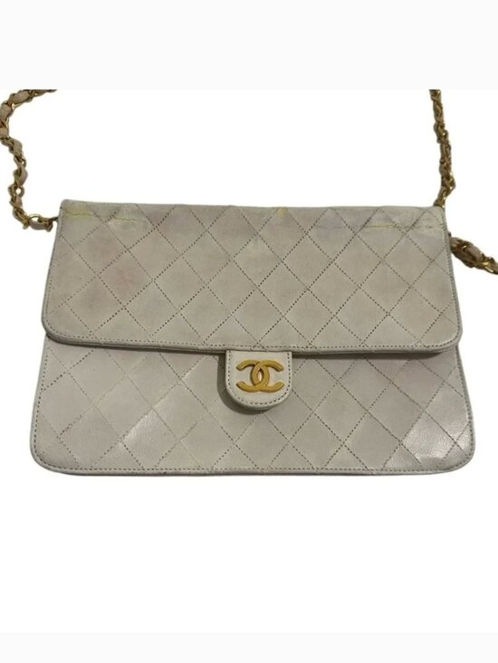 CHANEL Handbags - 💯 Authentic Chanel Beige Quilted Shoulder Bag with Gold Chain w COA